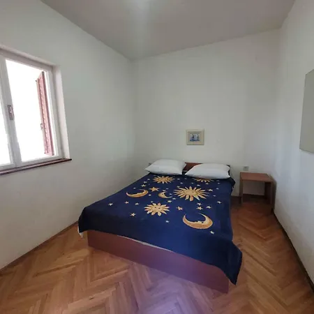 In Starigrad-paklenica 6806 Appartement