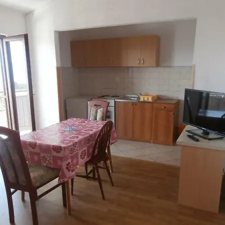 Appartement In Starigrad-paklenica 6806